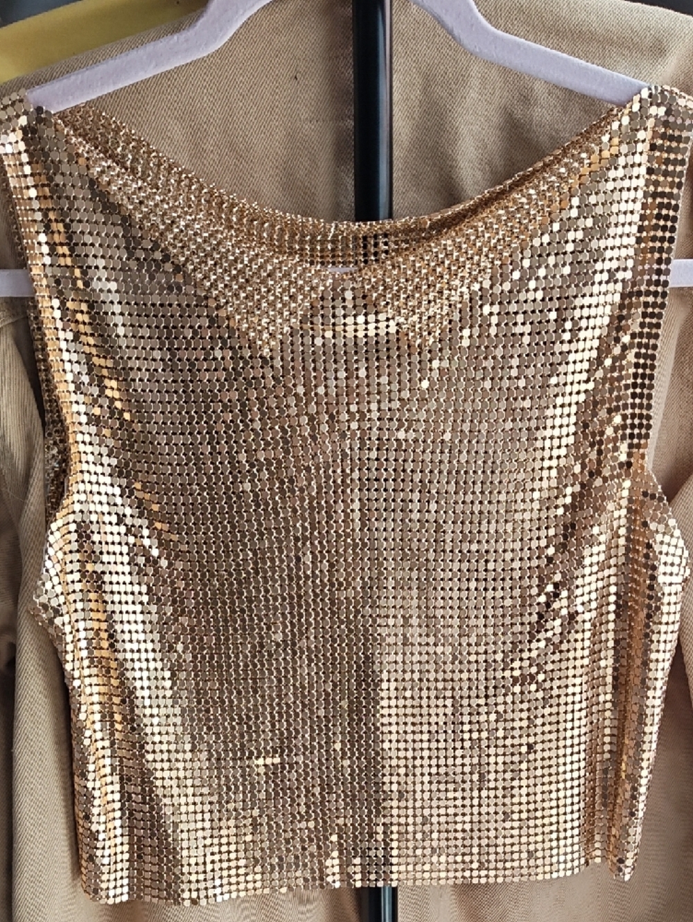 Gold Chain-mail Sleeveless Top Women - Picture 3 of 4